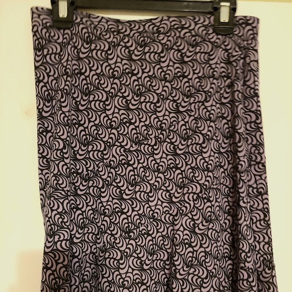 FIRST OPTION BLACK & PURPLE PRINT SKIRT